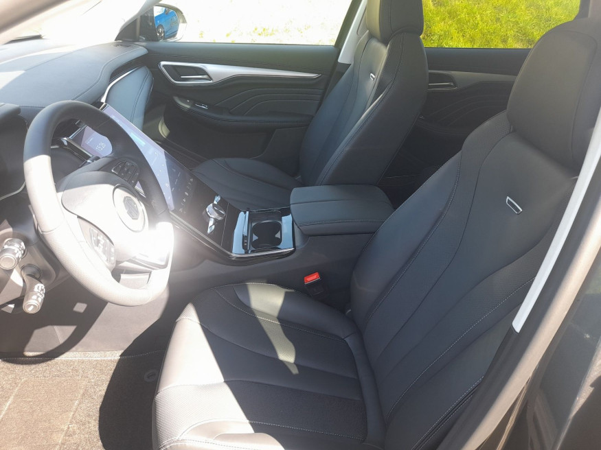 MG Marvel R AT Luxury