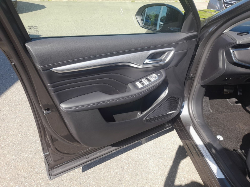 MG Marvel R AT Luxury