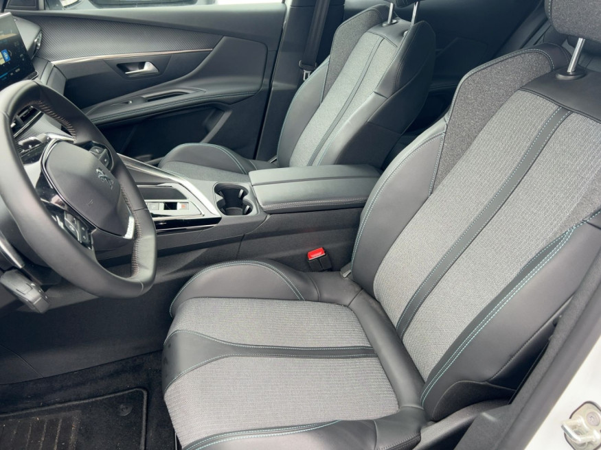 PEUGEOT 3008 Allure Pack,PureTech, SHZ, LED