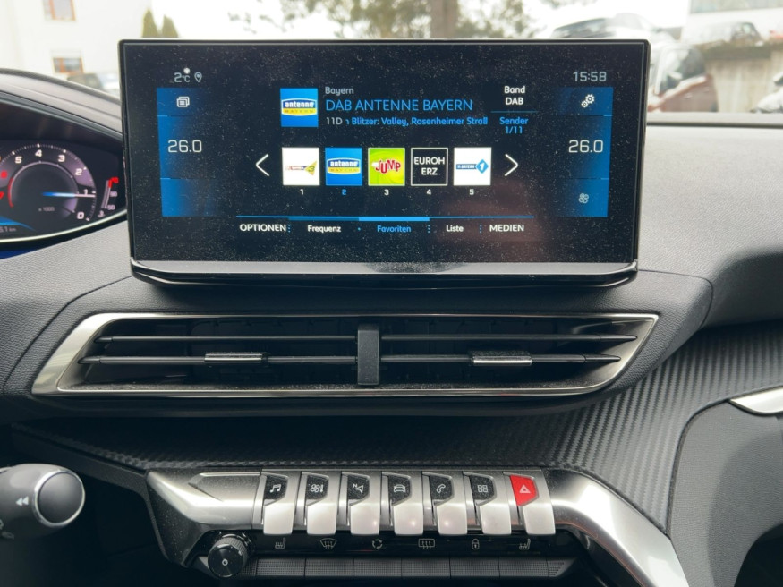 PEUGEOT 5008 Allure Pack, PureTech, SHZ