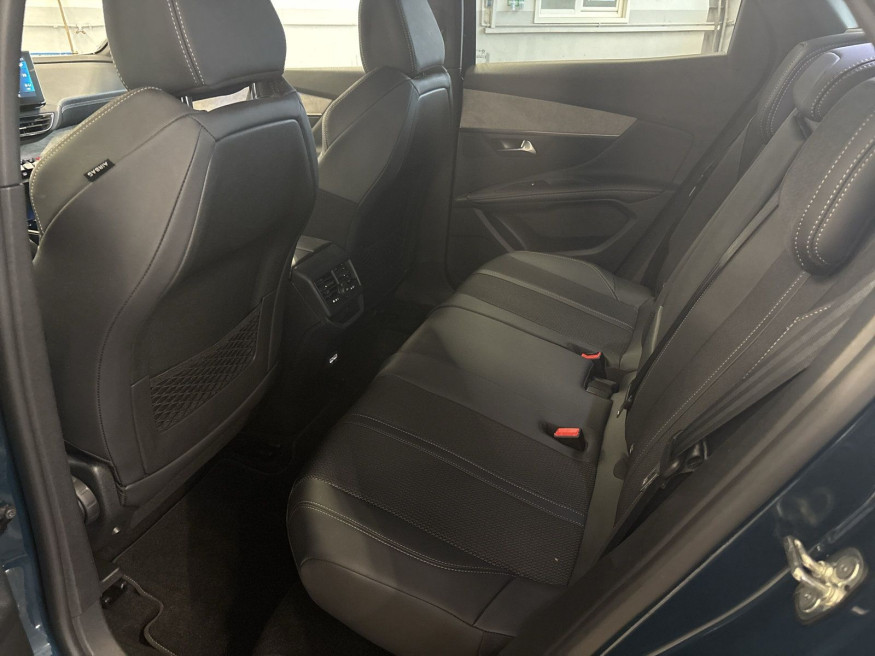 PEUGEOT 3008 GT Hybrid 136 e-DSC6