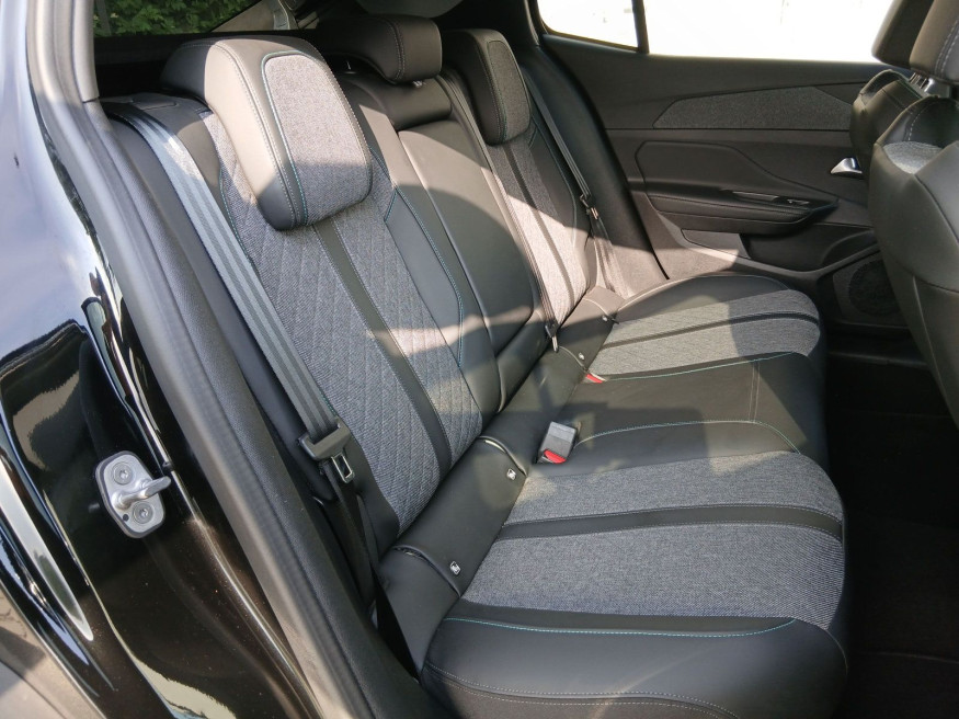 PEUGEOT 408 Allure Pack PT 130 EAT8