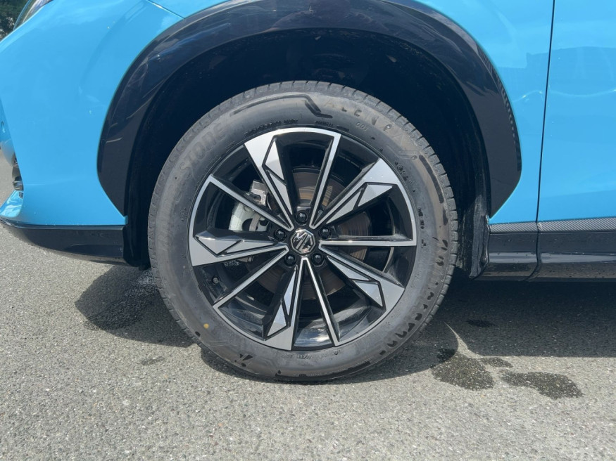 MG HS Luxury MY24 *FP*