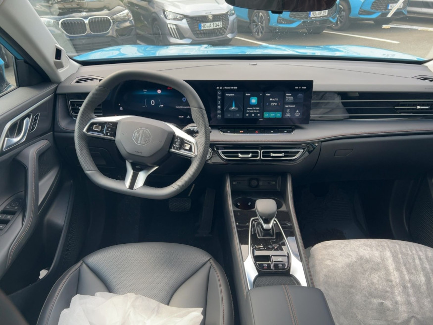 MG HS 1.5 Luxury AT MY24 *FP*