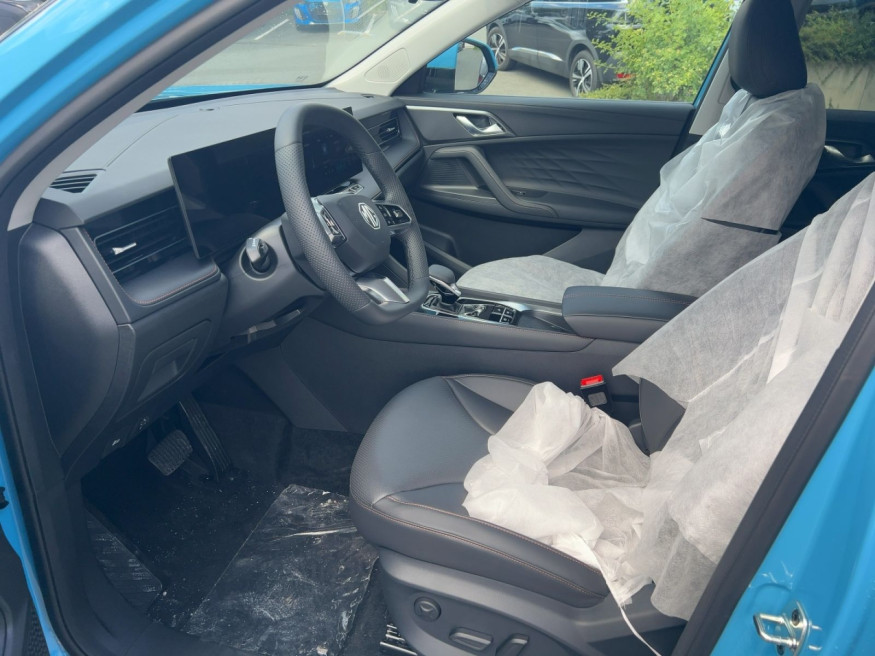 MG HS 1.5 Luxury AT MY24 *FP*