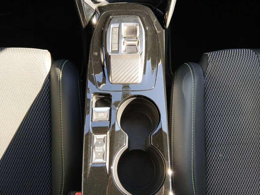 PEUGEOT 2008 GT PureTech 130 EAT8