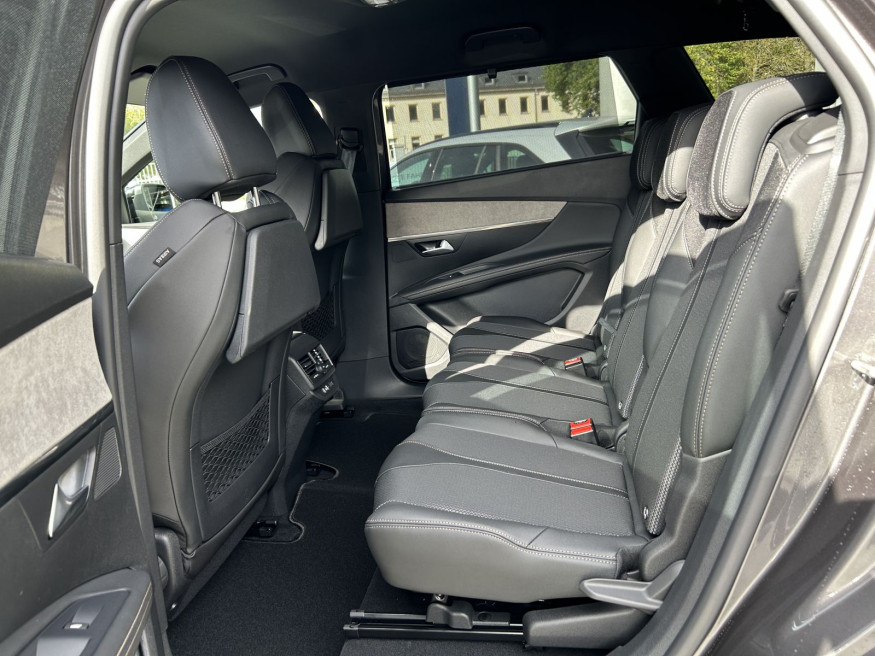 PEUGEOT 5008 Allure Pack B-HDi 130 EAT8