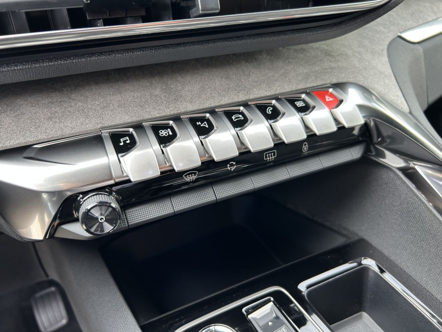 PEUGEOT 5008 Allure Pack B-HDi 130 EAT8