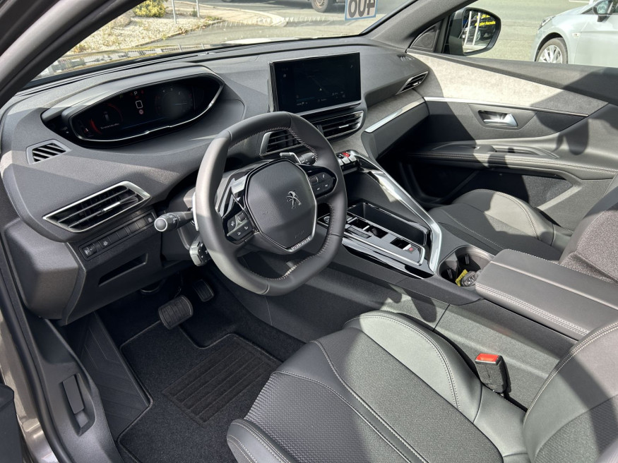 PEUGEOT 5008 Allure Pack B-HDi 130 EAT8