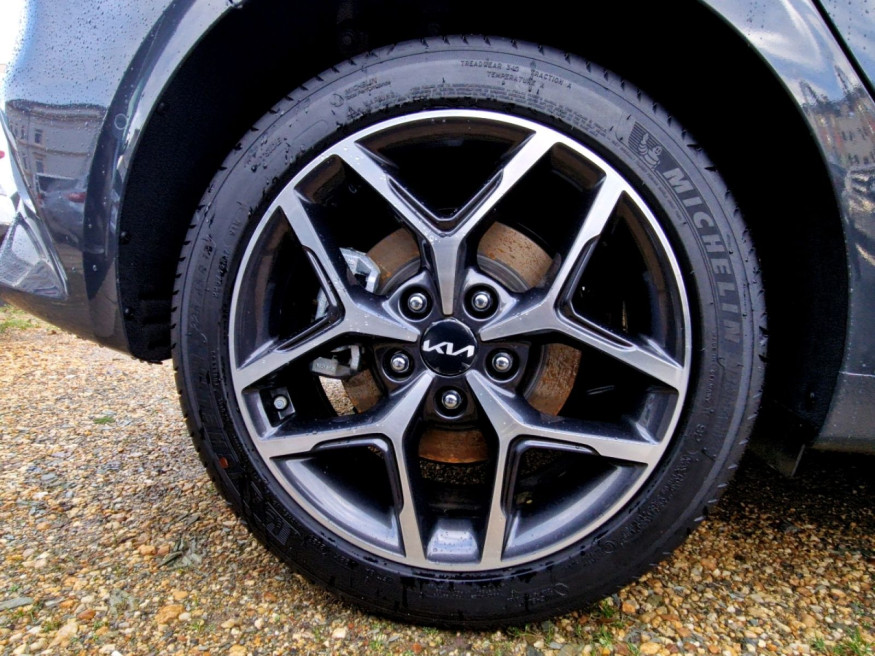 KIA Ceed 1.5 T-GDi Spirit DCT7