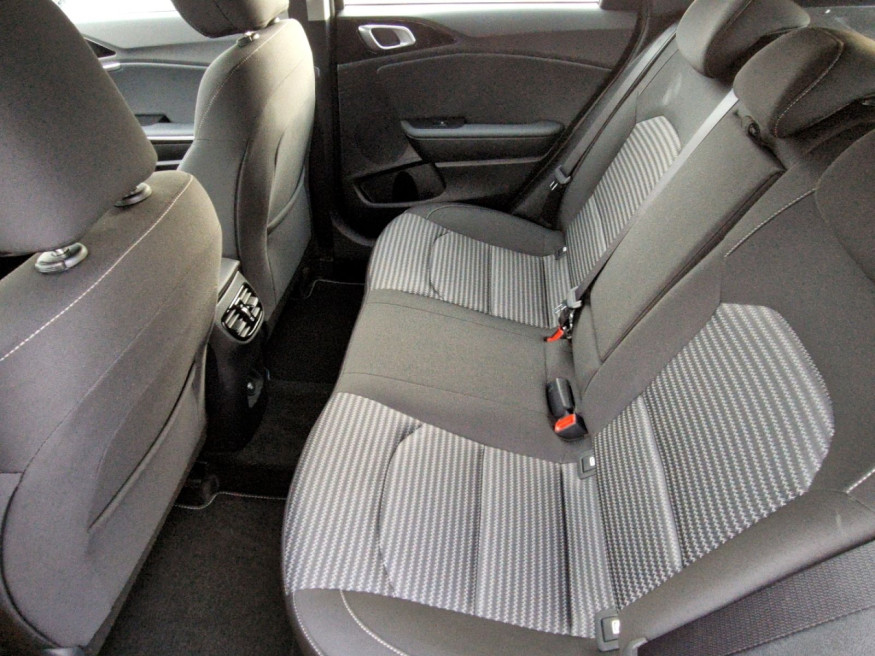 KIA Ceed 1.5 T-GDi Spirit DCT7