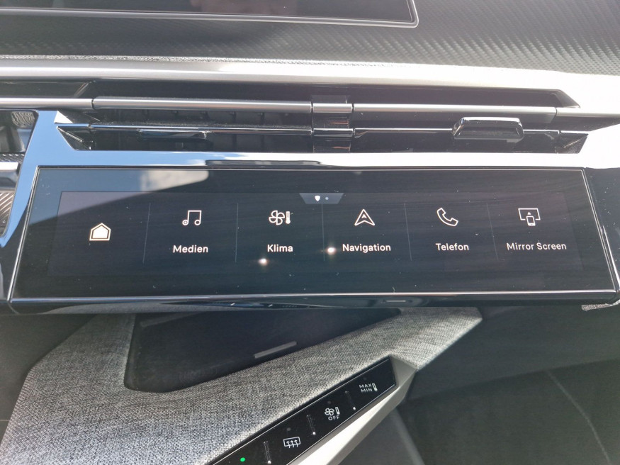 PEUGEOT 3008 Allure Hybrid 136 e-DSC6