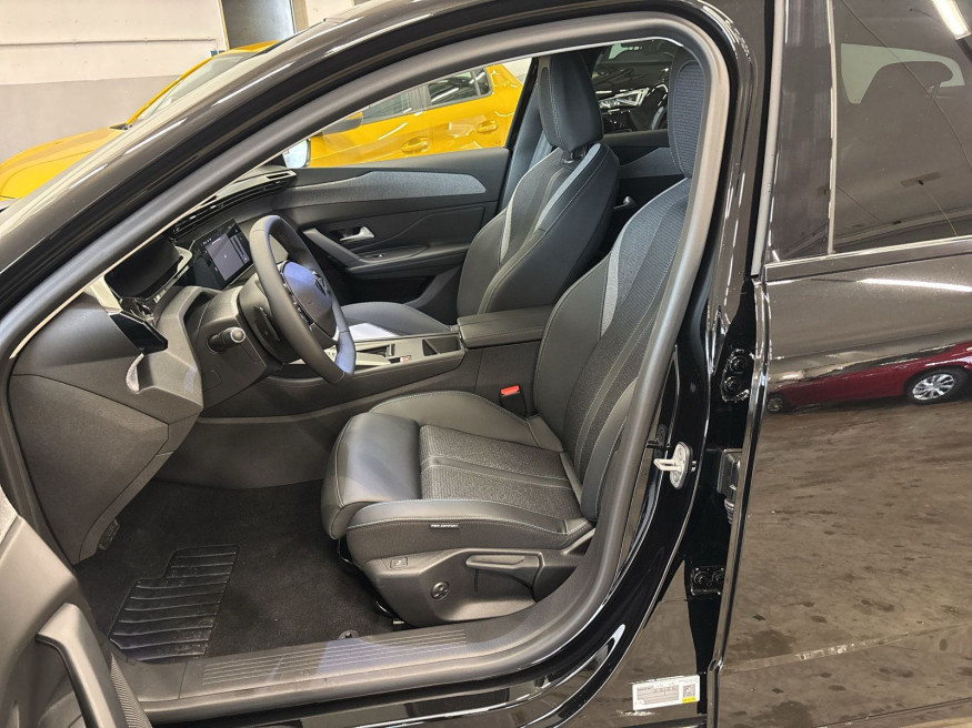 PEUGEOT 308 BlueHDi 130 EAT8, SHZ, LED