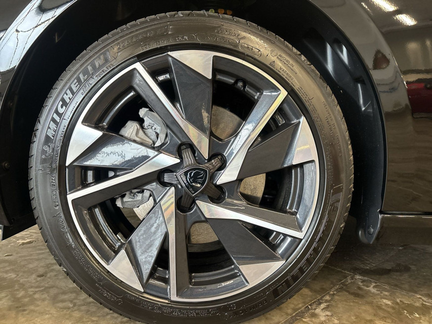 PEUGEOT 308 BlueHDi 130 EAT8, SHZ, LED