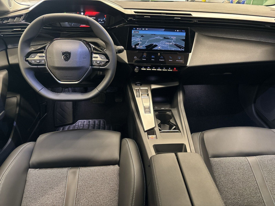 PEUGEOT 308 BlueHDi 130 EAT8, SHZ, LED