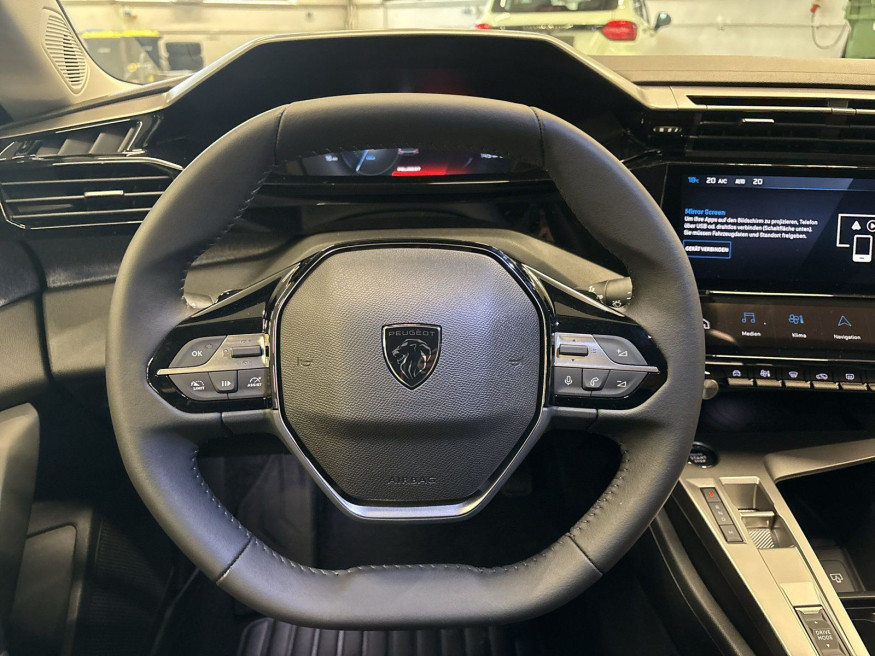 PEUGEOT 308 BlueHDi 130 EAT8, SHZ, LED