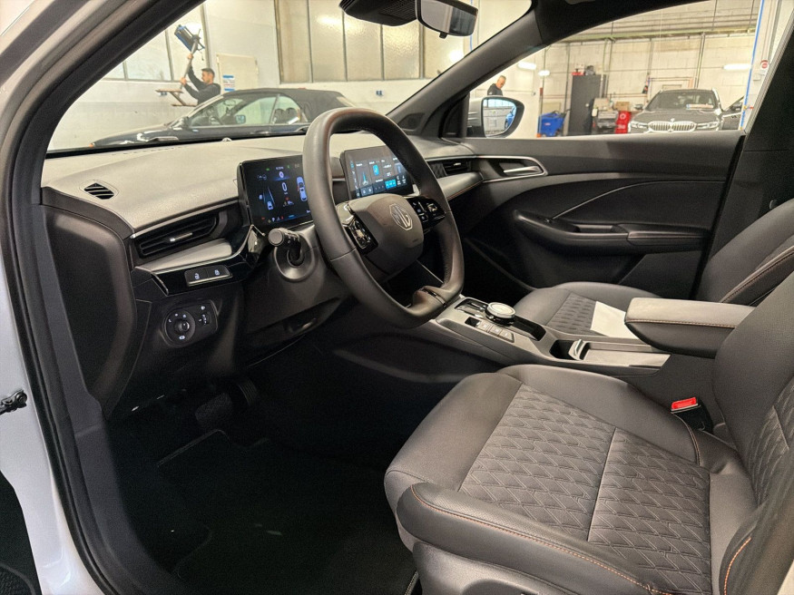 MG 3 Luxury, Kamera, SHZ, LED