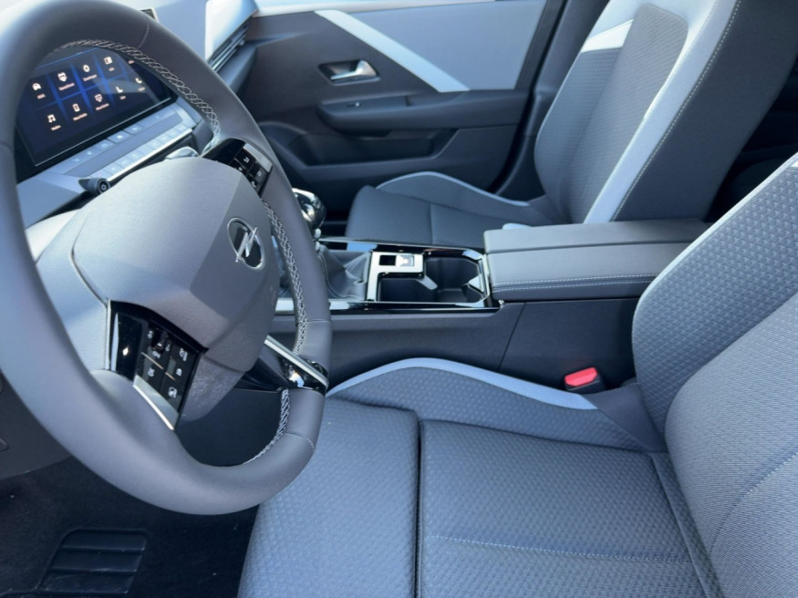 OPEL Astra Edition, AHK, LED, SHZ, PDC