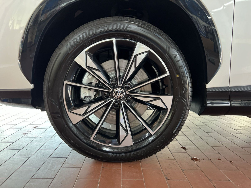 MG HS HEV Luxury MY25 *FP*