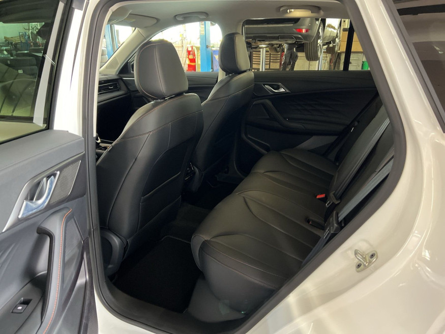 MG HS HEV Luxury MY25 *FP*