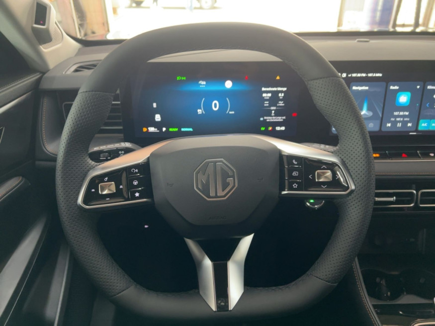 MG HS HEV Luxury MY25