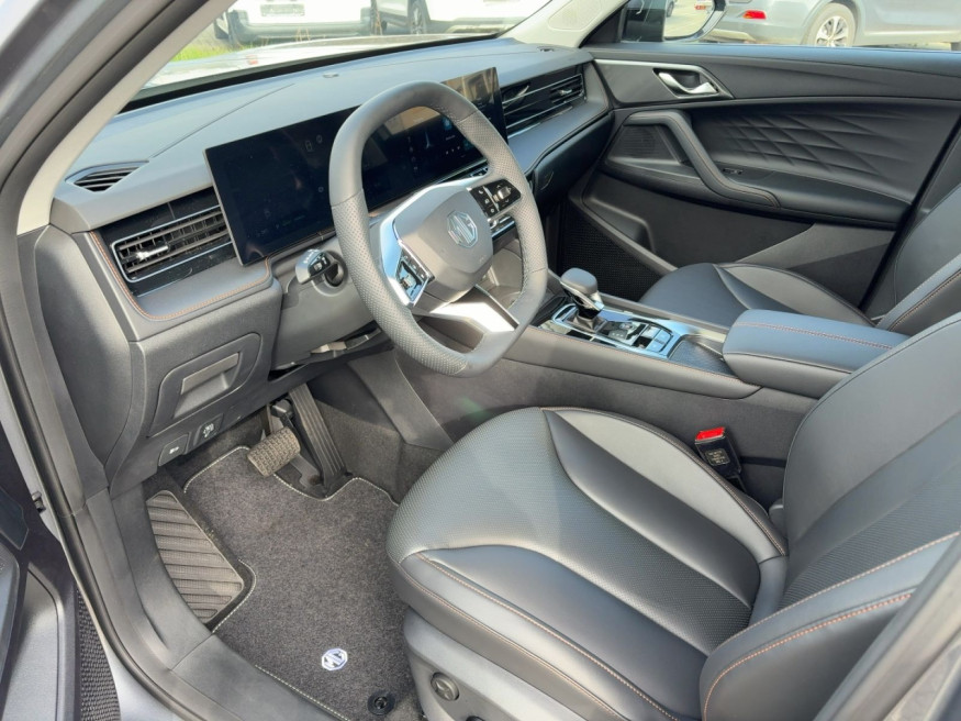 MG HS HEV Luxury MY25