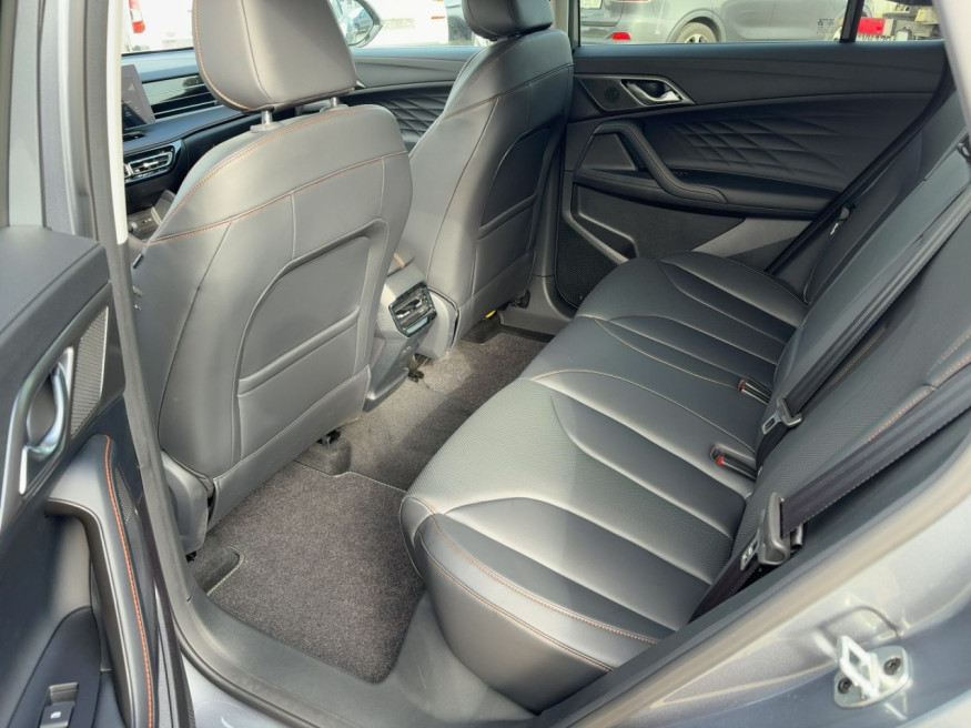 MG HS HEV Luxury MY25