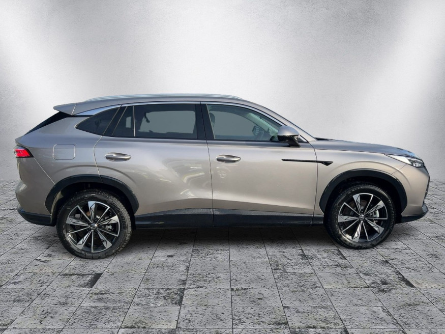 MG HS HEV Luxury MY25