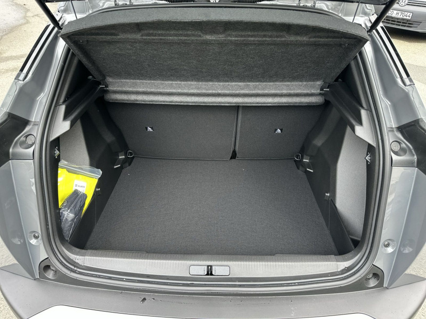 PEUGEOT 2008 ALLURE PureTech 130 EAT8