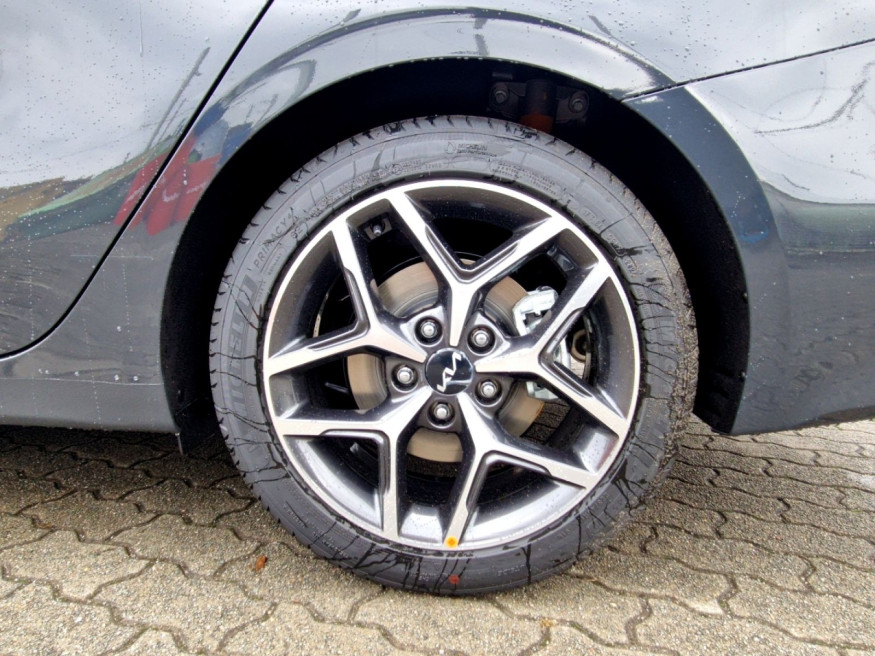 KIA Ceed SW 1.5 T-GDI Spirit