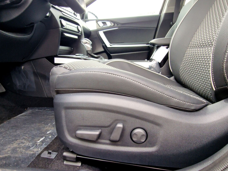 KIA Ceed SW 1.5 T-GDI Spirit