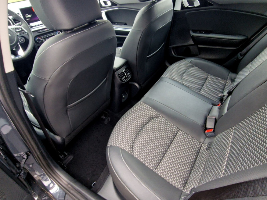 KIA Ceed SW 1.5 T-GDI Spirit