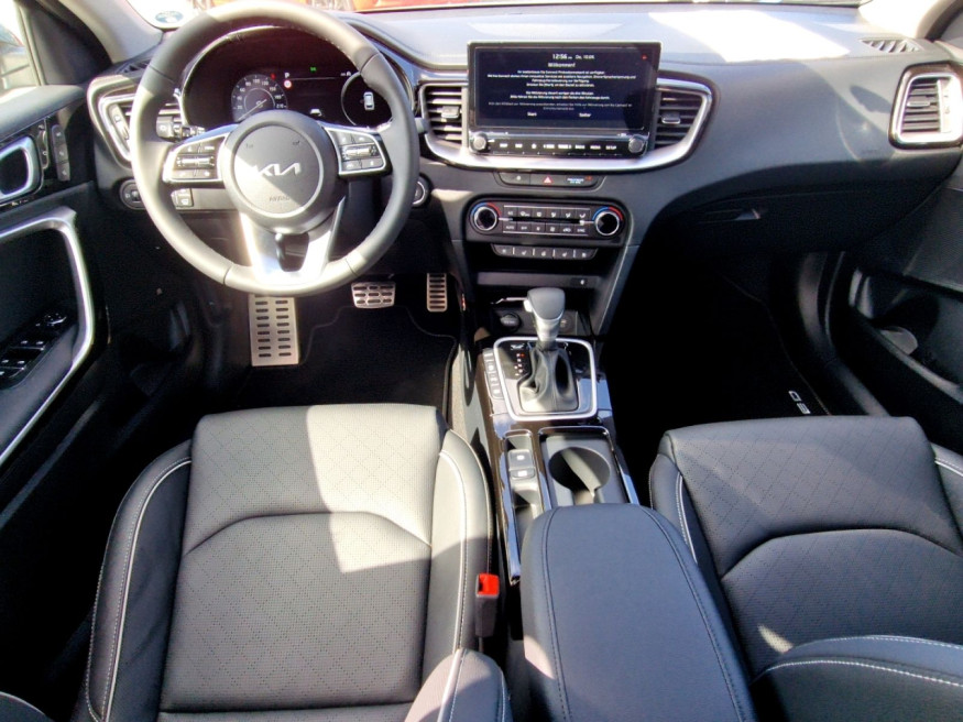 KIA Ceed SW 1.5T 140 DCT7 Platinum