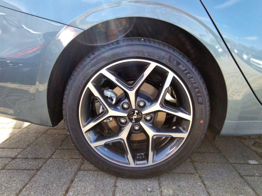 KIA Ceed SW 1.5T 140 DCT7 Platinum