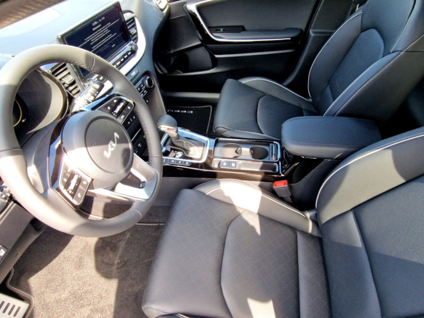 KIA Ceed SW 1.5T 140 DCT7 Platinum