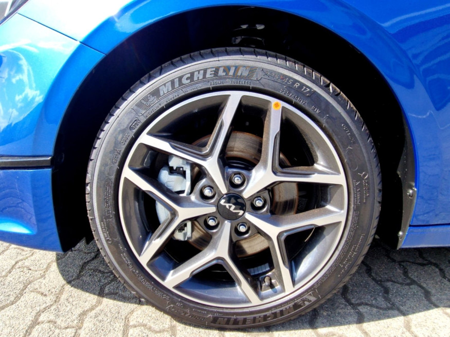 KIA Ceed 1.5 T-GDI Spirit DCT7