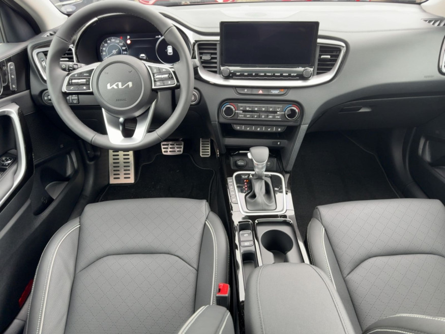 KIA Ceed SW 1.5 T-GDI DCT Platinum