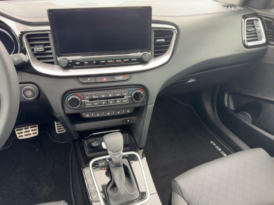 KIA Ceed SW 1.5 T-GDI DCT Platinum