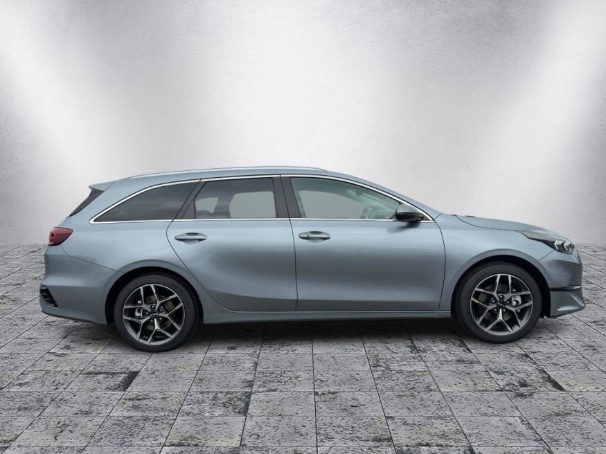 KIA Ceed SW 1.5 T-GDI DCT Platinum