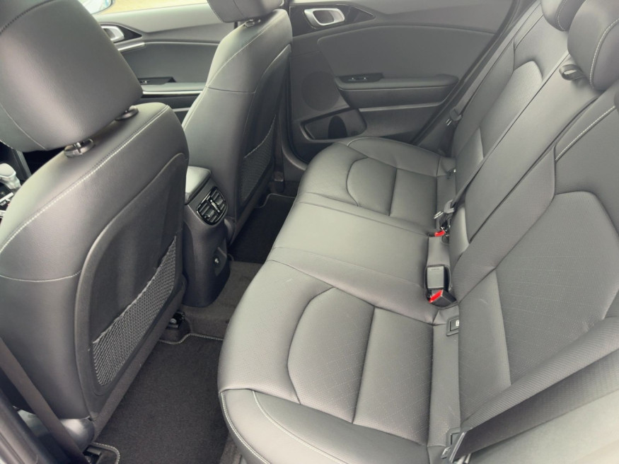 KIA Ceed SW 1.5 T-GDI DCT Platinum