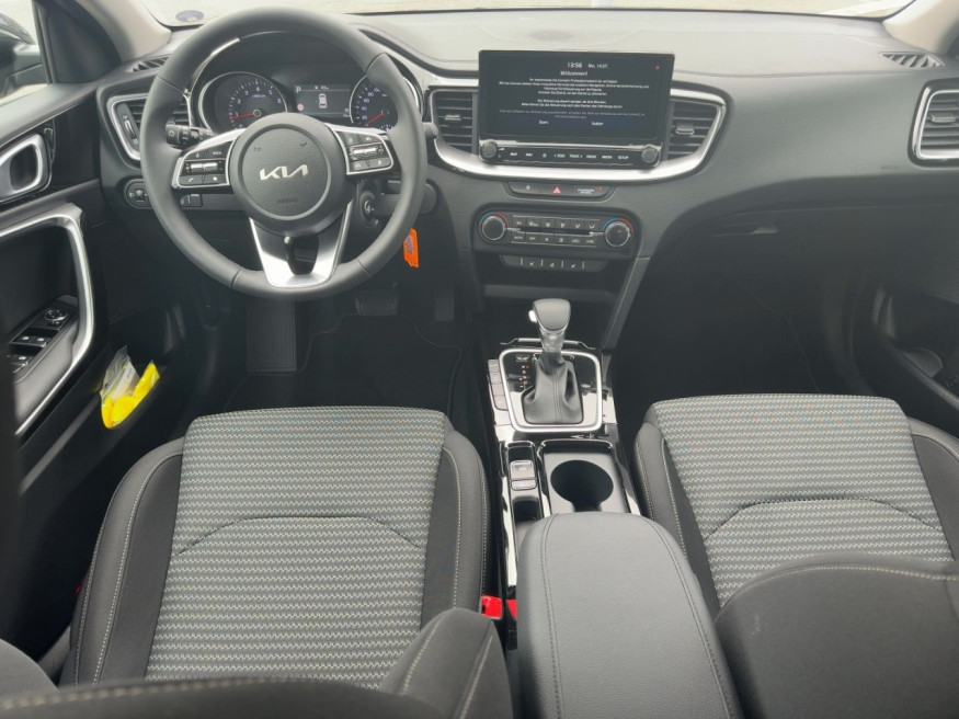 KIA Ceed 1.5 T-GDI Vision DCT7