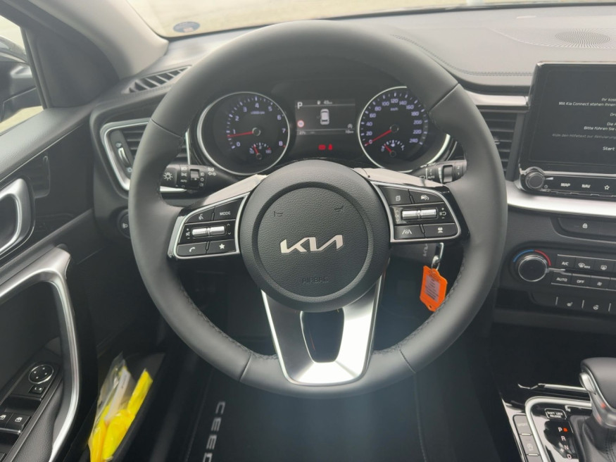 KIA Ceed 1.5 T-GDI Vision DCT7