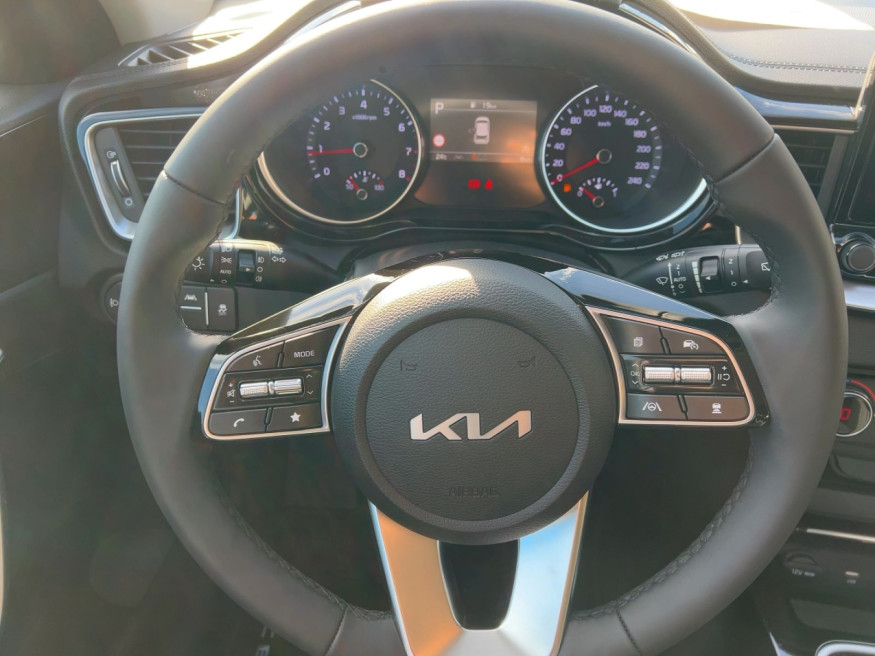 KIA Ceed 1.5T-GDI DCT Spirit