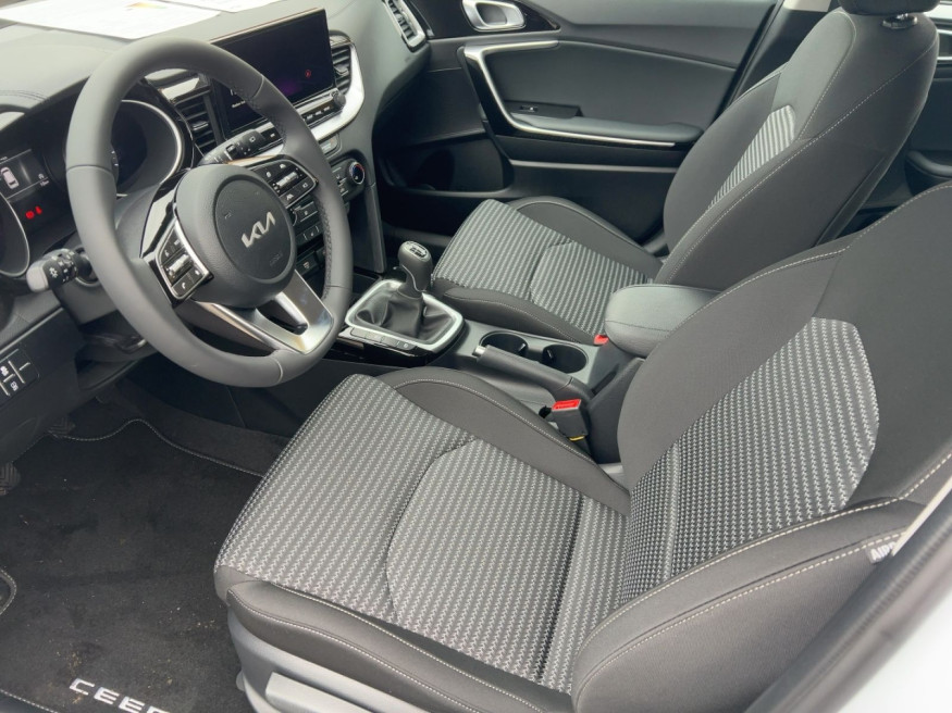 KIA Ceed SW 1.5T Vision 140