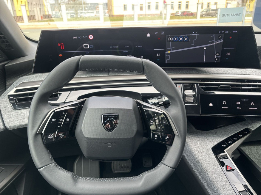 PEUGEOT 3008 Hybrid Allure 145 e-DSC6 *NP*