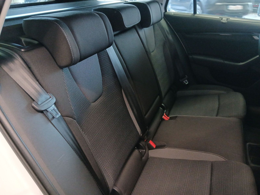 SKODA Octavia Selection 1.5 TSI mHEV