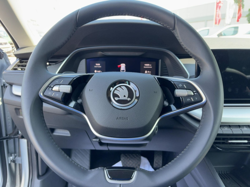 SKODA Octavia Combi Ambition,DSG,LED,Kam,SHZ