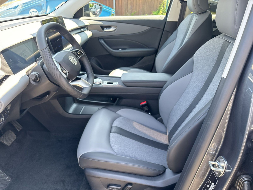 MG S5 EV Luxury 64 kWh