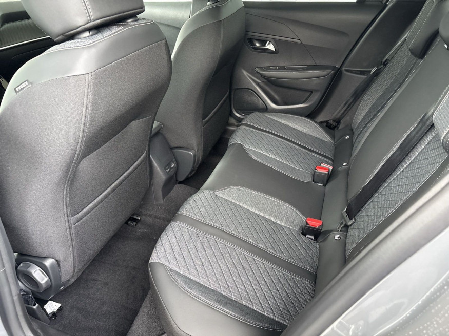 PEUGEOT 208 Allure