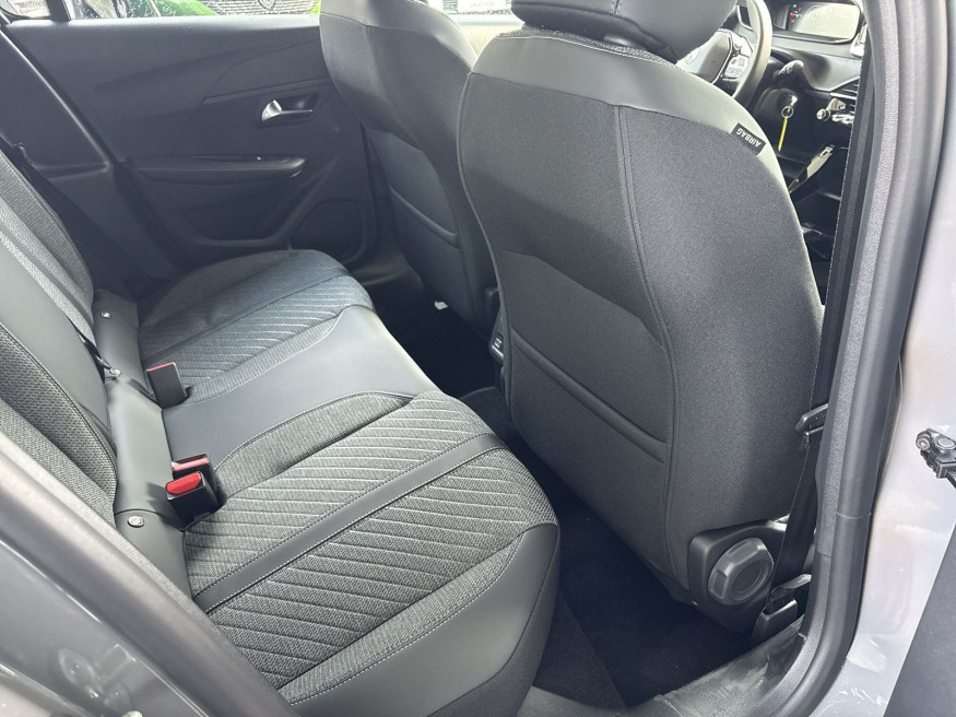 PEUGEOT 208 Allure